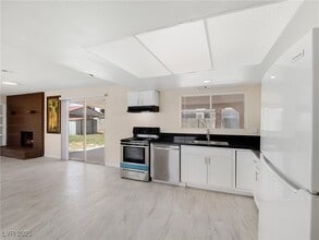 2375 Marion St in Las Vegas, NV - Building Photo - Building Photo