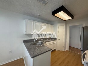 10123 Vigilante Trail in Converse, TX - Foto de edificio - Building Photo