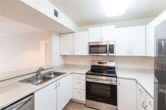8298 Key Royal Ln in Naples, FL - Building Photo - Building Photo
