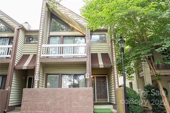 property at 414 W 8th St