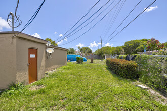 266 Sw 3rd St in Deerfield Beach, FL - Building Photo - Building Photo