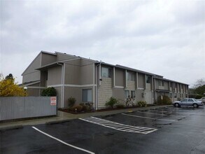 829 Reed St in Sedro Woolley, WA - Foto de edificio - Building Photo