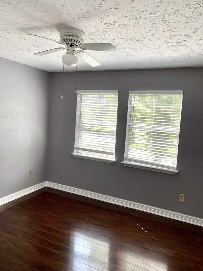 property at 106 Land Grant Ct