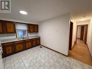 182 St Clarens Ave in Toronto, ON - Building Photo - Building Photo