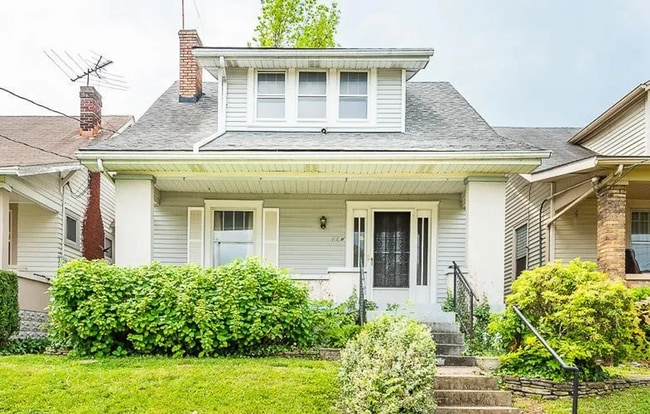 property at 108 W Collins Ct
