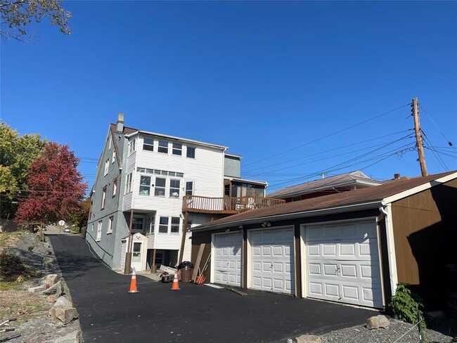 2108 Watson Blvd, Unit 1 in Endicott, NY - Building Photo - Building Photo