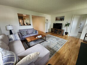 5567 Newland Way in Arvada, CO - Building Photo - Building Photo