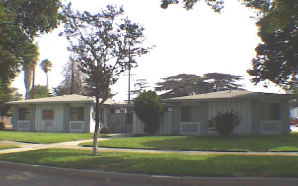 1283-1297 N Sierra Way in San Bernardino, CA - Foto de edificio - Building Photo