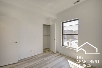 5200 N Broadway in Chicago, IL - Building Photo - Building Photo