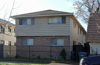 3317 W St in Sacramento, CA - Building Photo - Building Photo