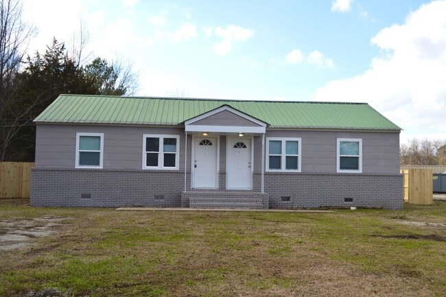 911 Woodall Rd SW in Decatur, AL - Building Photo - Building Photo