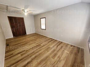 951 N Pershing St in Wichita, KS - Building Photo - Building Photo