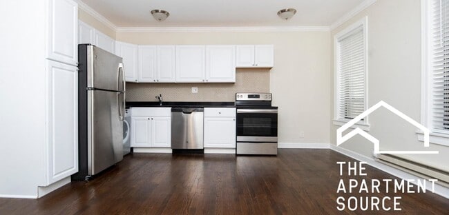 3346 N Marshfield Ave, Unit 209 in Chicago, IL - Foto de edificio - Building Photo