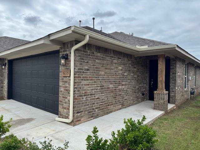 property at 635 Marlin Ct