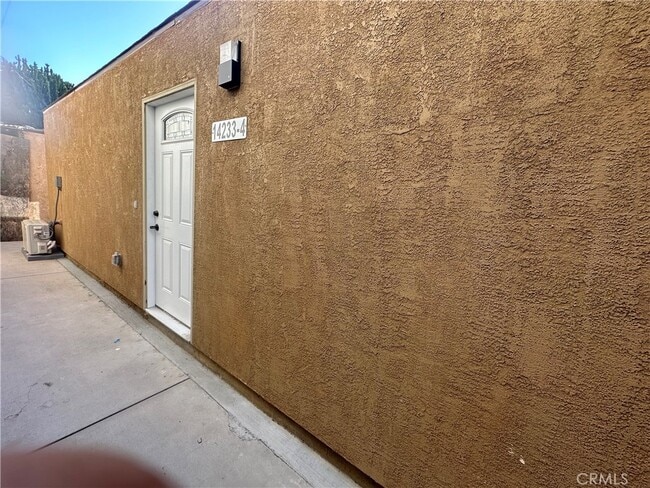 14233 Tiara St in Los Angeles, CA - Building Photo - Building Photo