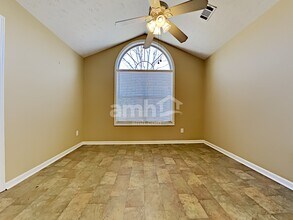 4731 Gold Mine Dr in Sugar Hill, GA - Foto de edificio - Building Photo