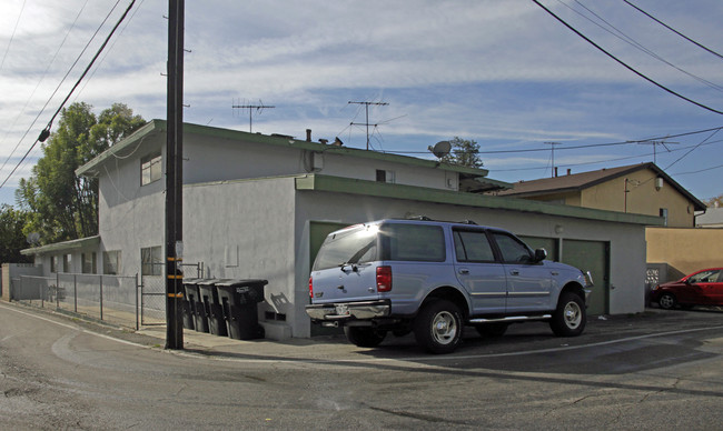 1204 W Rosewood Ct in Ontario, CA - Building Photo - Building Photo