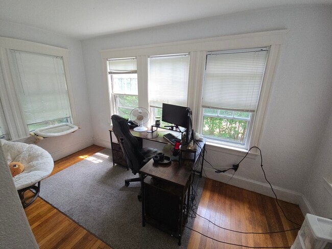 283 Lowell Ave, Unit 1 in Newton, MA - Building Photo - Building Photo