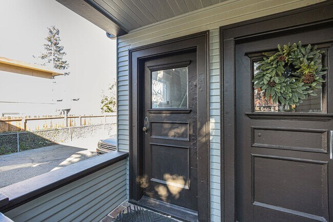2131 Pacific Ave in Alameda, CA - Building Photo - Building Photo