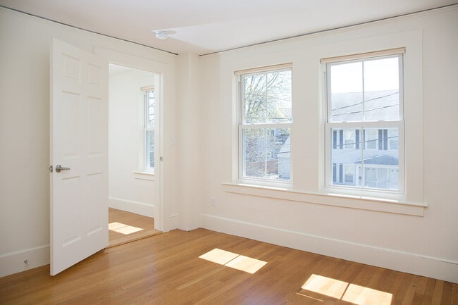 property at 7 Byron St