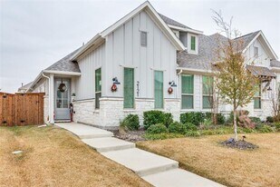 2121 Eastus Ln in Aledo, TX - Building Photo