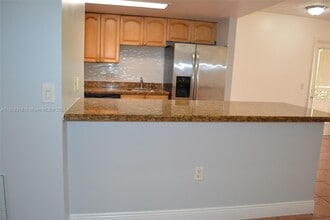 4541 W McNab Rd in Pompano Beach, FL - Building Photo - Building Photo