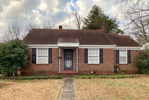 3863 Spottswood Ave in Memphis, TN - Building Photo