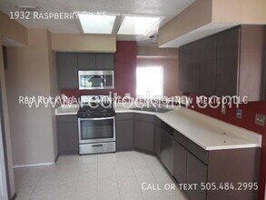 1932 Raspberry Dr NE in Rio Rancho, NM - Building Photo - Building Photo