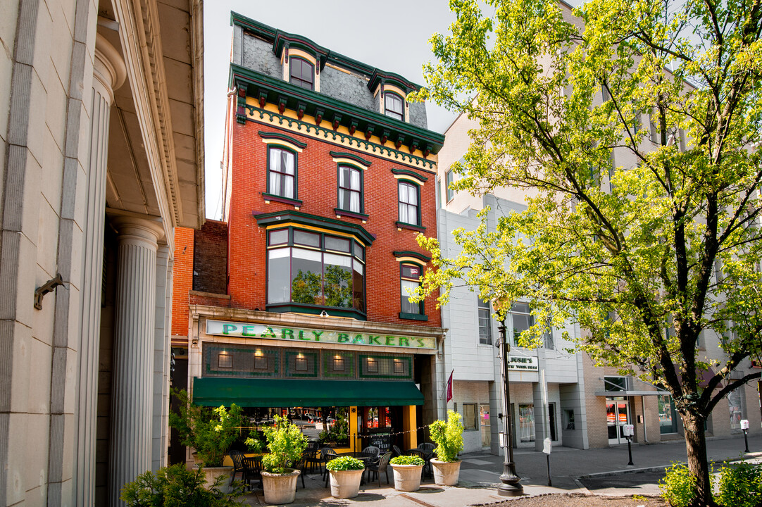 10 Centre in Easton, PA - Building Photo