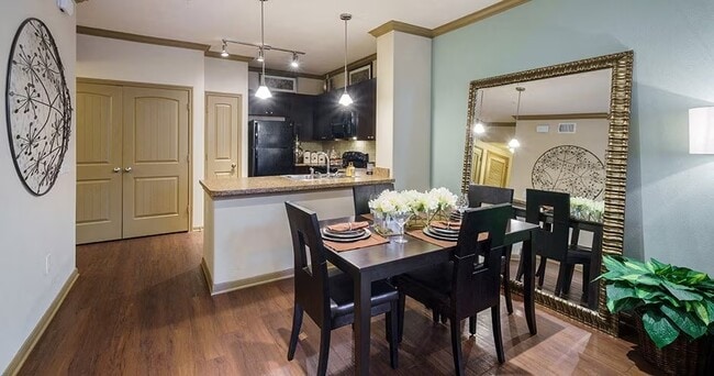 3200 Pebble Trace Dr in Houston, TX - Building Photo - Building Photo