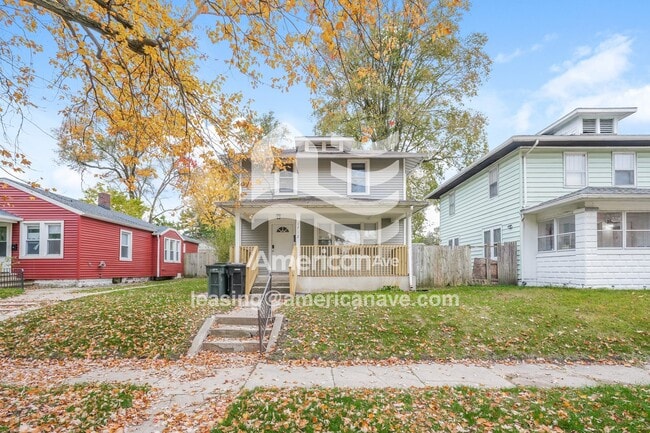 property at 1712 E Bowman St