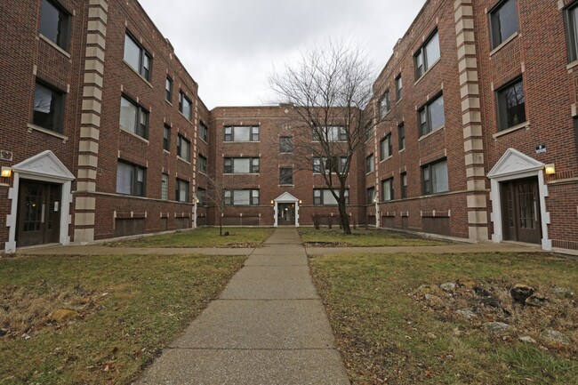 6801-6811 S Michigan Ave in Chicago, IL - Foto de edificio - Building Photo