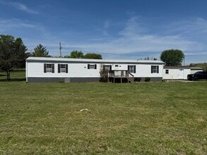 216 Blue Well Rd in Lebanon, TN - Building Photo - Building Photo