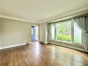 1914 N Wilson Ave in Royal Oak, MI - Foto de edificio - Building Photo