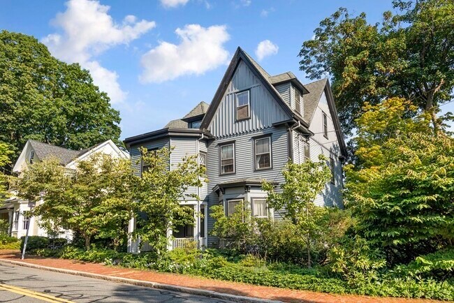 property at 74 Buckingham St