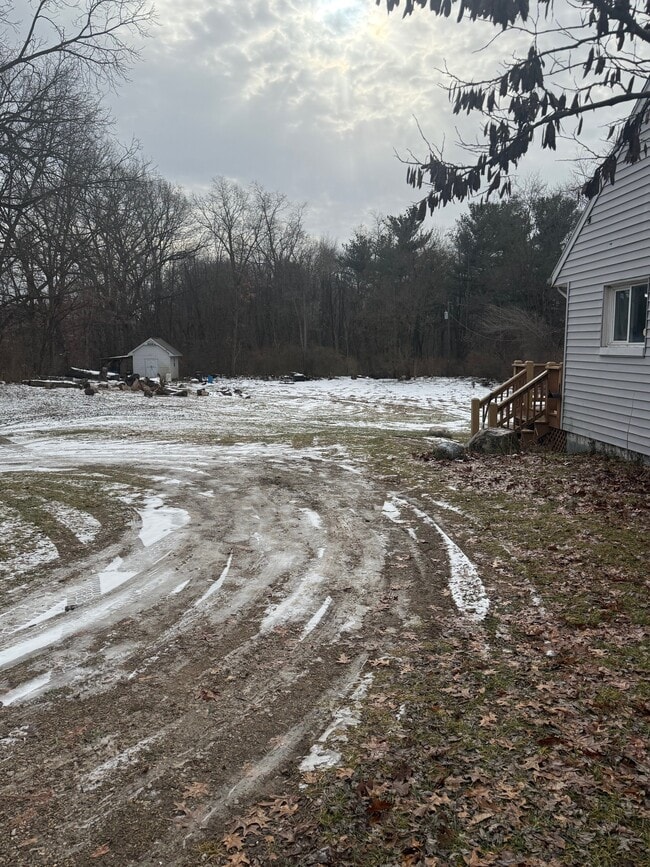 19912 Adams Rd in South Bend, IN - Foto de edificio - Building Photo