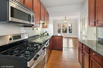 2005 W Warner Ave in Chicago, IL - Building Photo - Building Photo