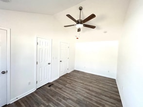 1812 Obrig Ave in Guntersville, AL - Building Photo - Building Photo