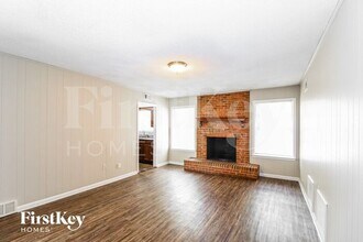 5239 Rolling Meadows Dr in Memphis, TN - Building Photo - Building Photo
