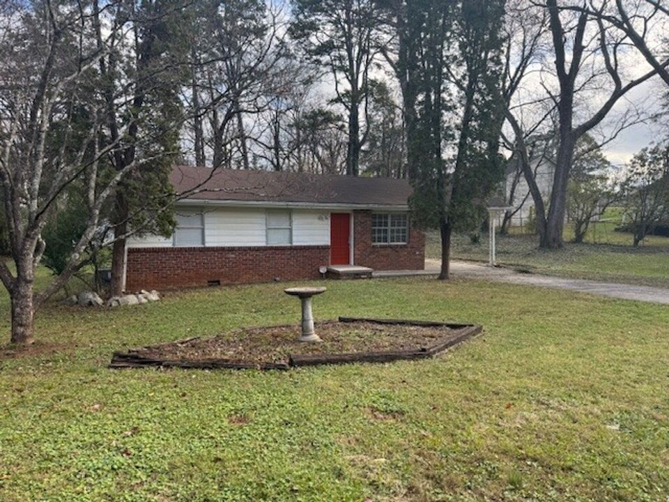 1114 Ownby Ln SW in Knoxville, TN - Building Photo