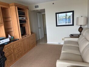 4201 N Ocean Blvd, Unit 809 in Boca Raton, FL - Building Photo - Building Photo