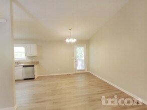 365 Anna Ave in Palmetto, GA - Foto de edificio - Building Photo