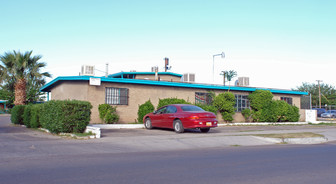 El Pueblo Apartments