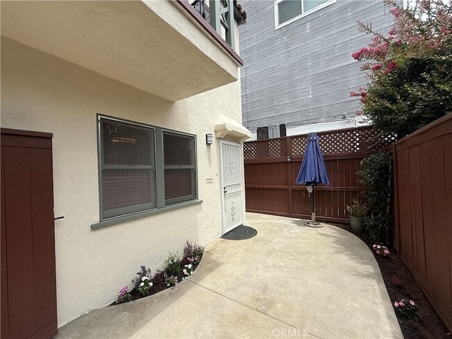 property at 2851 E Vista St
