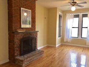 329 E St SE in Washington, DC - Building Photo - Building Photo