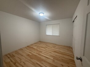 1565 N Summit Rd in Mccleary, WA - Foto de edificio - Building Photo