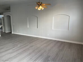 1425 Dragon Rock Dr in Henderson, NV - Building Photo - Building Photo