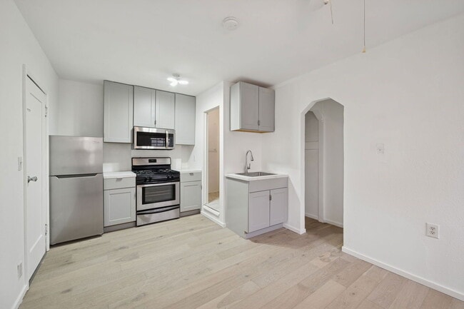 5371 Louis Pl in East Los Angeles, CA - Building Photo - Building Photo