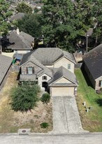 21691 Horseshoe Dr in Porter, TX - Building Photo