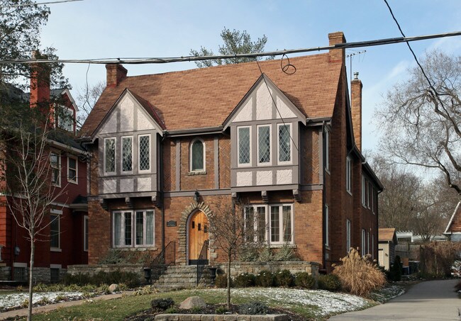 3425 Berry Ave in Cincinnati, OH - Building Photo - Building Photo
